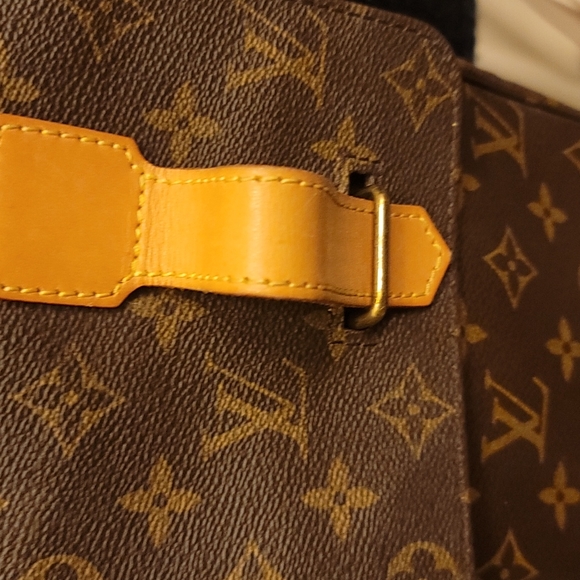 Authentic Louis Vuitton Broadway - Picture 11 of 16